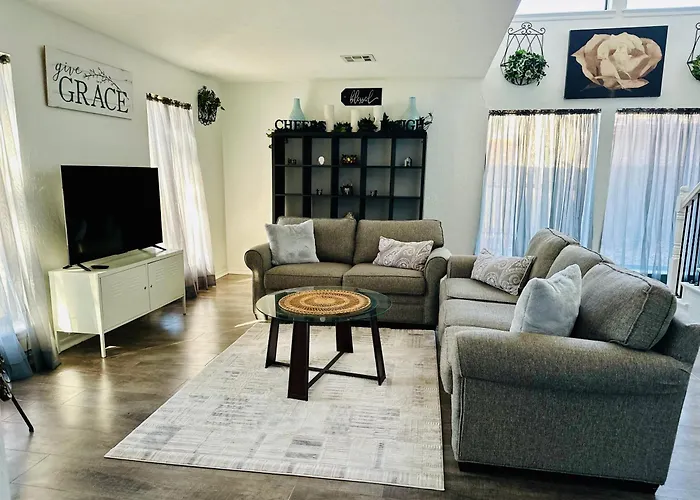 The House Of Serenity: Close To Fort Sill & Casino