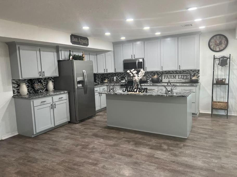 The House Of Serenity: Close To Sill & Casino * Lawton
